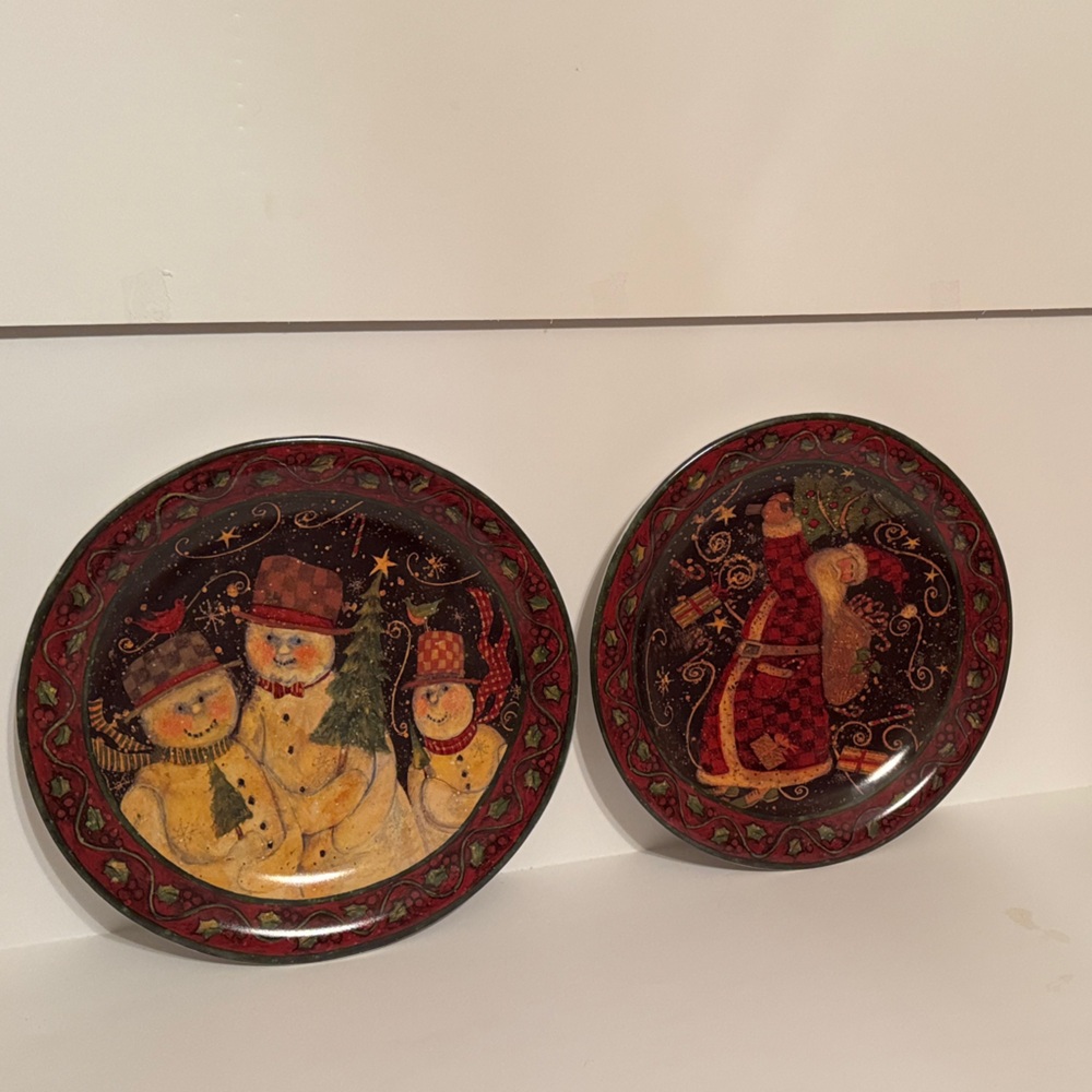 Susan Winget Holiday Decorative Plates